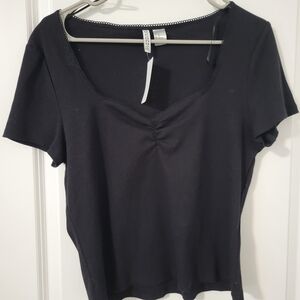 DIVIDED Black Short-Sleeve Scoop Neck Tee with Front Ruching Crop Top